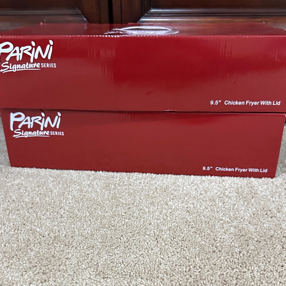 Parini Signature 9.5" Chicken Fryer with Lid - Red Finish